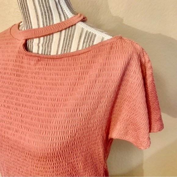 NWT Top XS Salmon Colored GibsonLook Waffled Crepe-like Fabric Asymmetrical Top - Picture 6 of 16